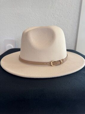 Classic Women's Wide Brim Felt Fedora Hat - Cream